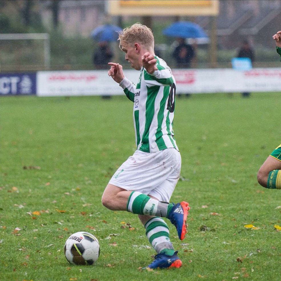 Voetbal: een troosteloze middag in Delfzijl