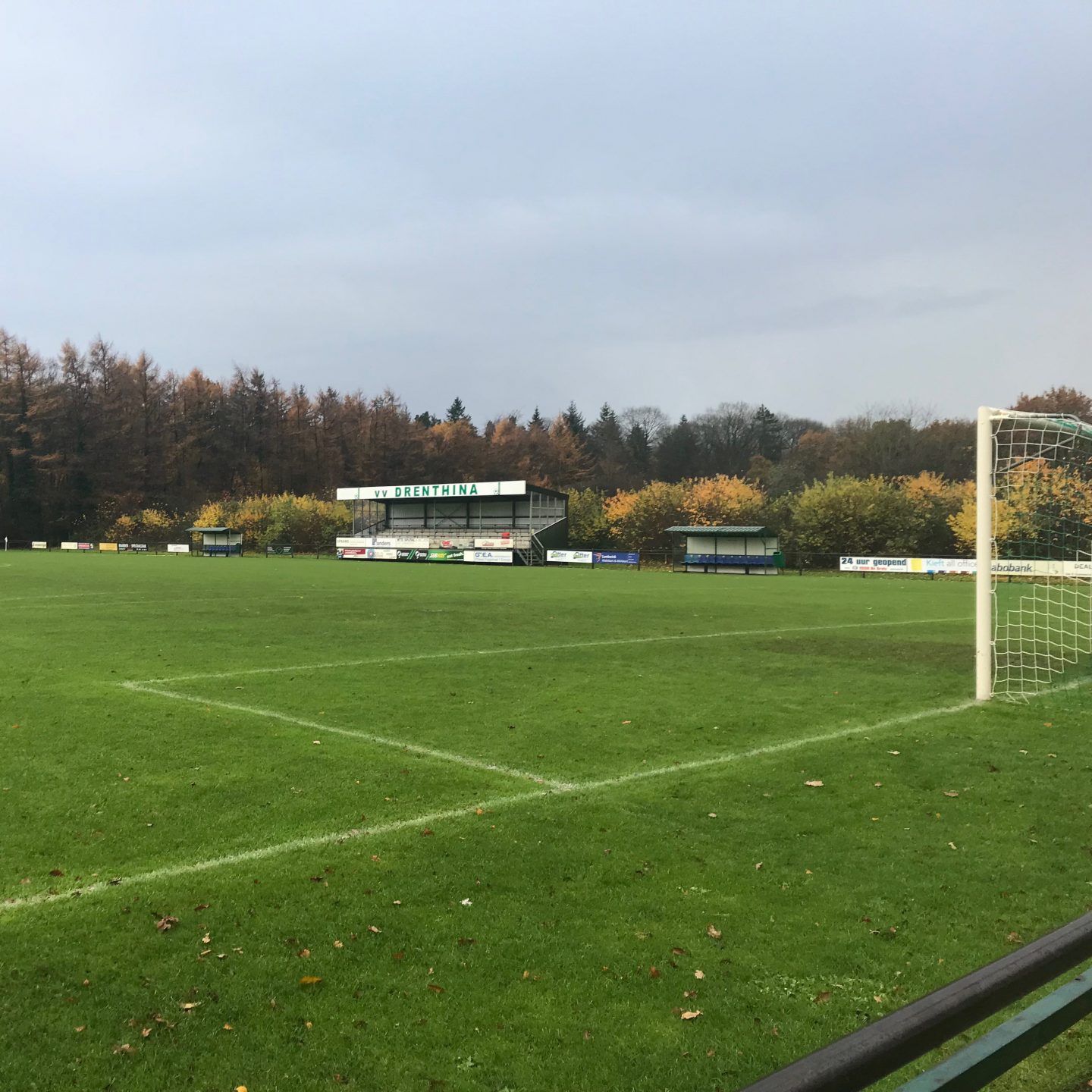 Voetbal: #Een wedstrijd op de bank