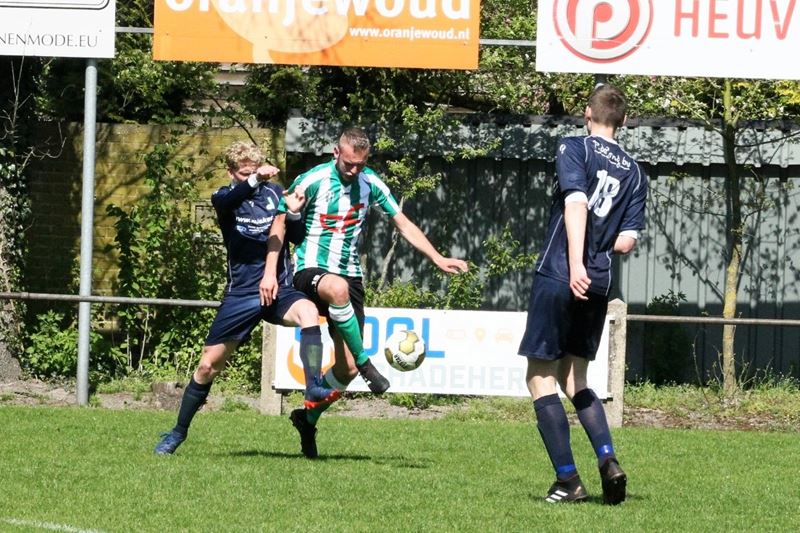Voetbal: Eindelijk weer een 3punter